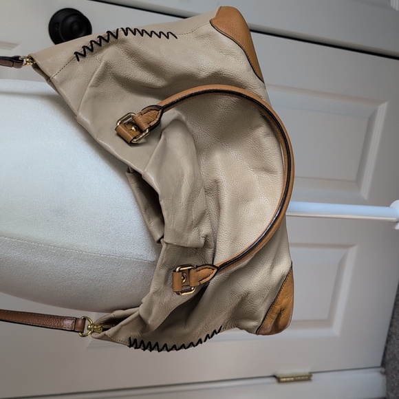 Vintage MCM Cream Leather Two Way Crossbody Bag - Picture 7 of 12